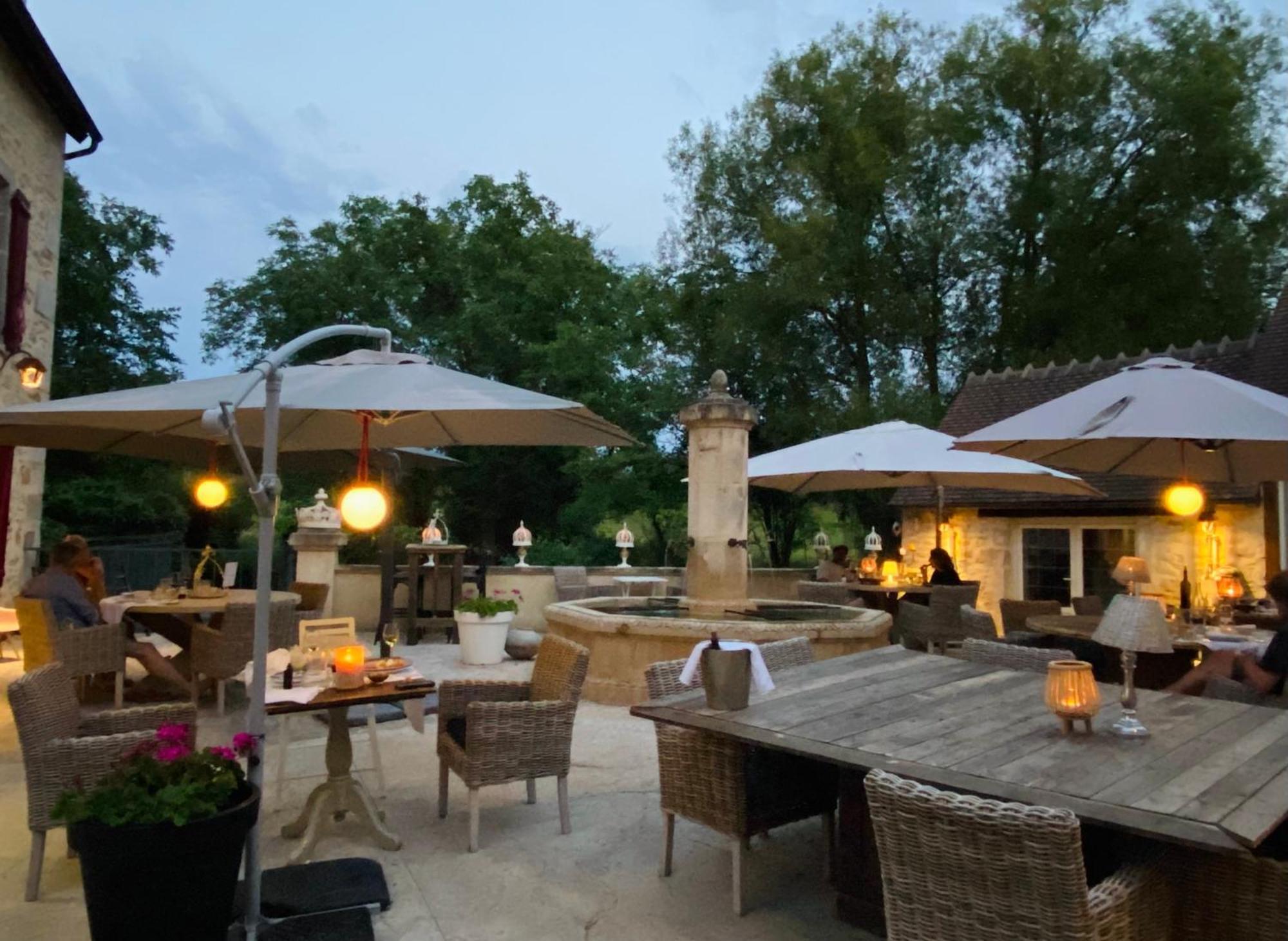 Hotel Moulin Le Fleurie Charenton-du-Cher Exterior foto